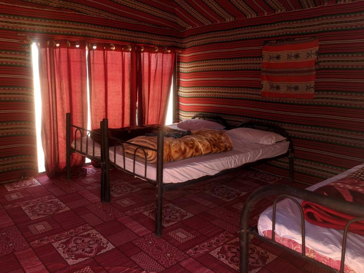 Beduin Star Trail Camp Bed & Breakfast Wadi Rum Bagian luar foto