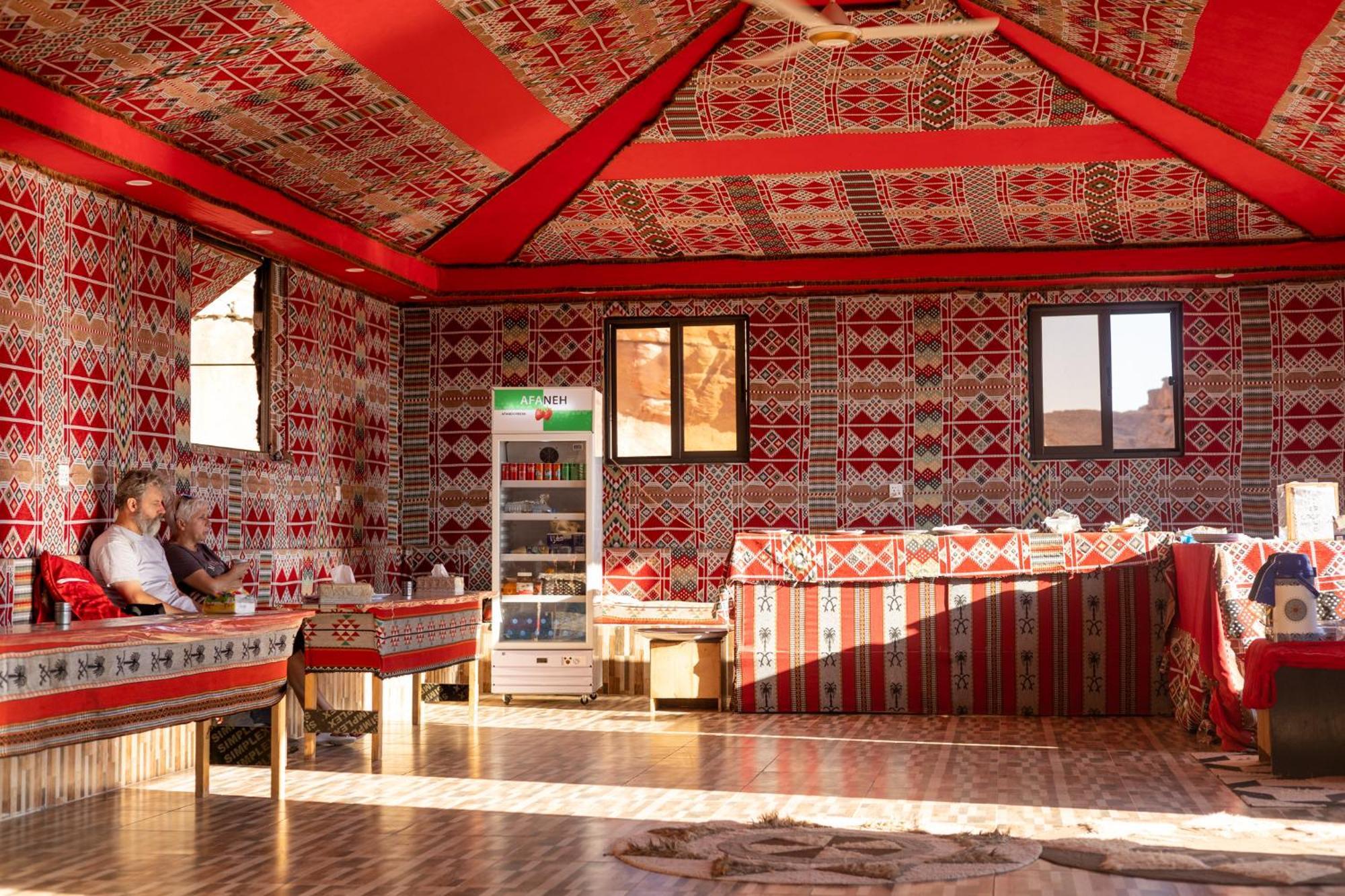 Beduin Star Trail Camp Bed & Breakfast Wadi Rum Bagian luar foto