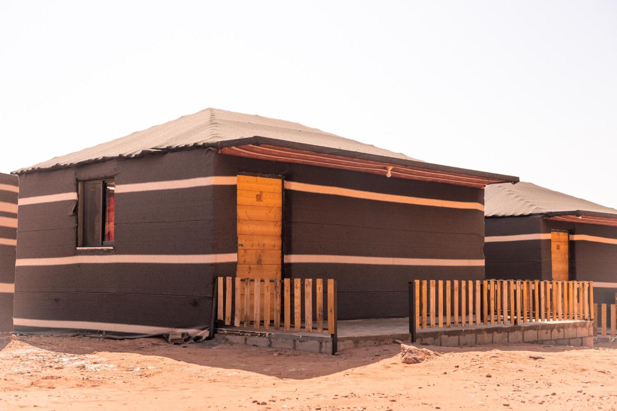 Beduin Star Trail Camp Bed & Breakfast Wadi Rum Bagian luar foto