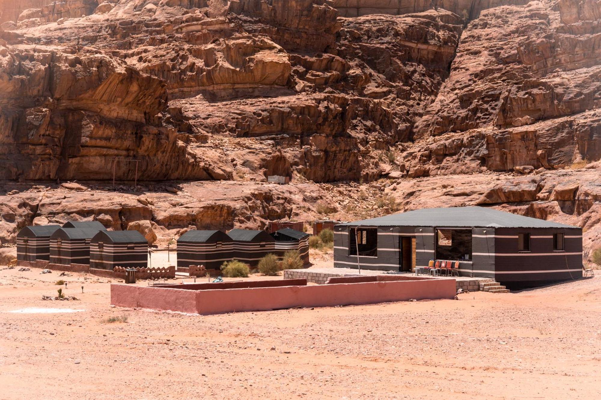 Beduin Star Trail Camp Bed & Breakfast Wadi Rum Bagian luar foto