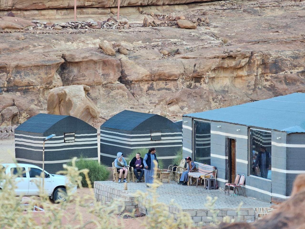 Beduin Star Trail Camp Bed & Breakfast Wadi Rum Bagian luar foto