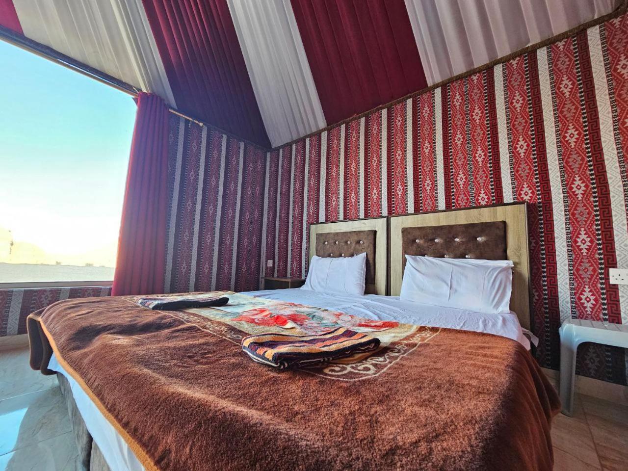 Beduin Star Trail Camp Bed & Breakfast Wadi Rum Bagian luar foto