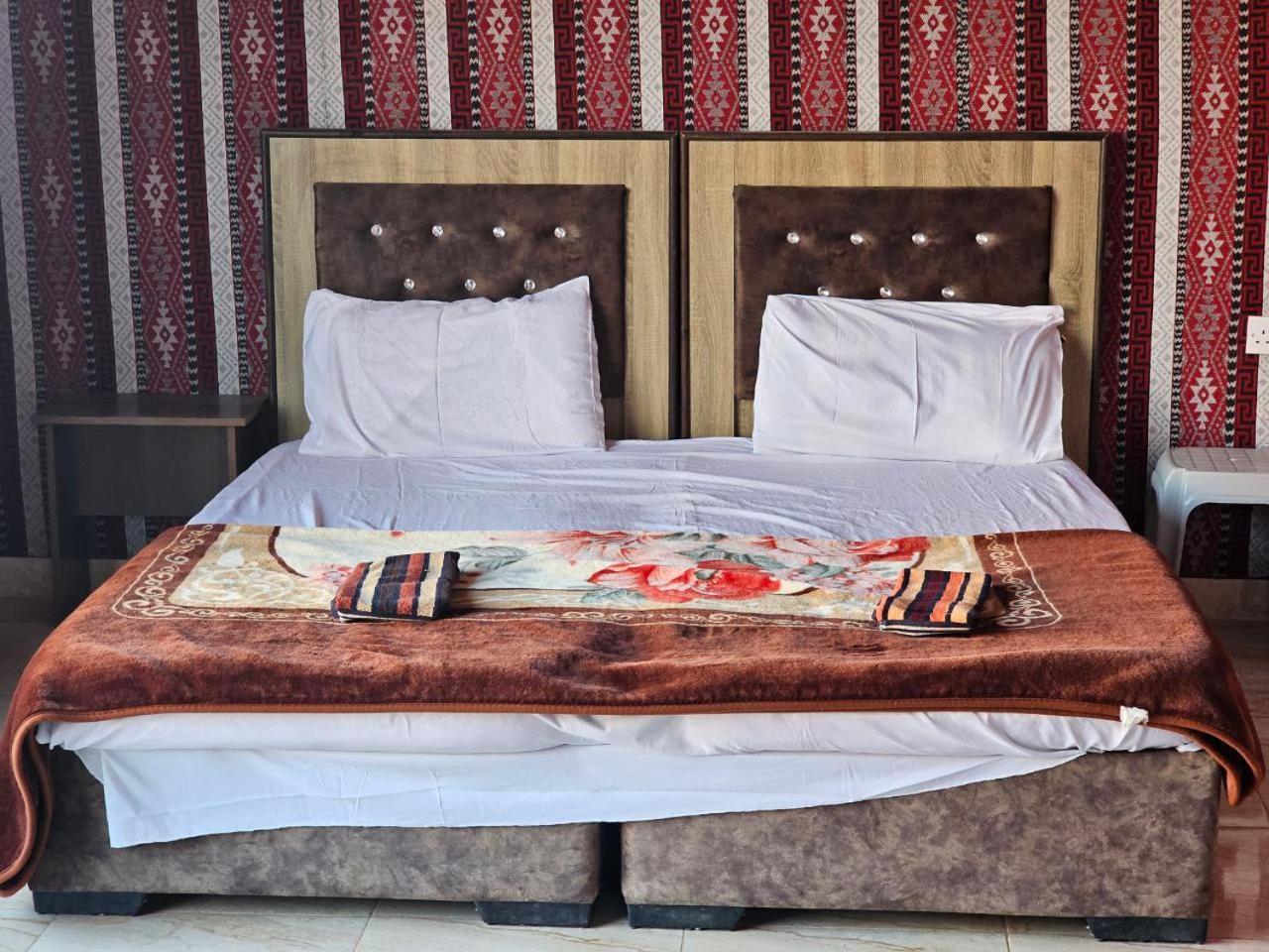 Beduin Star Trail Camp Bed & Breakfast Wadi Rum Bagian luar foto