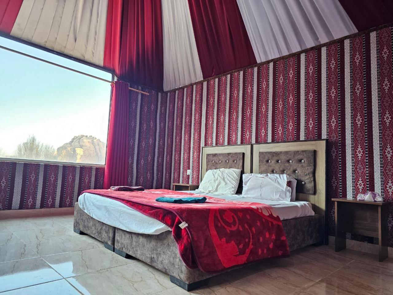 Beduin Star Trail Camp Bed & Breakfast Wadi Rum Bagian luar foto