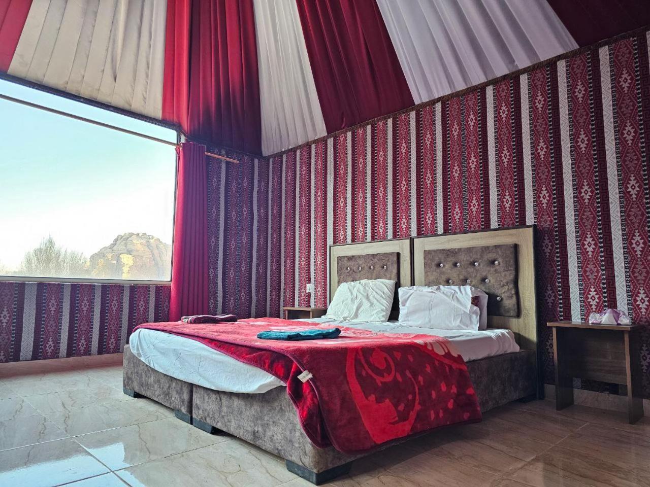 Beduin Star Trail Camp Bed & Breakfast Wadi Rum Bagian luar foto