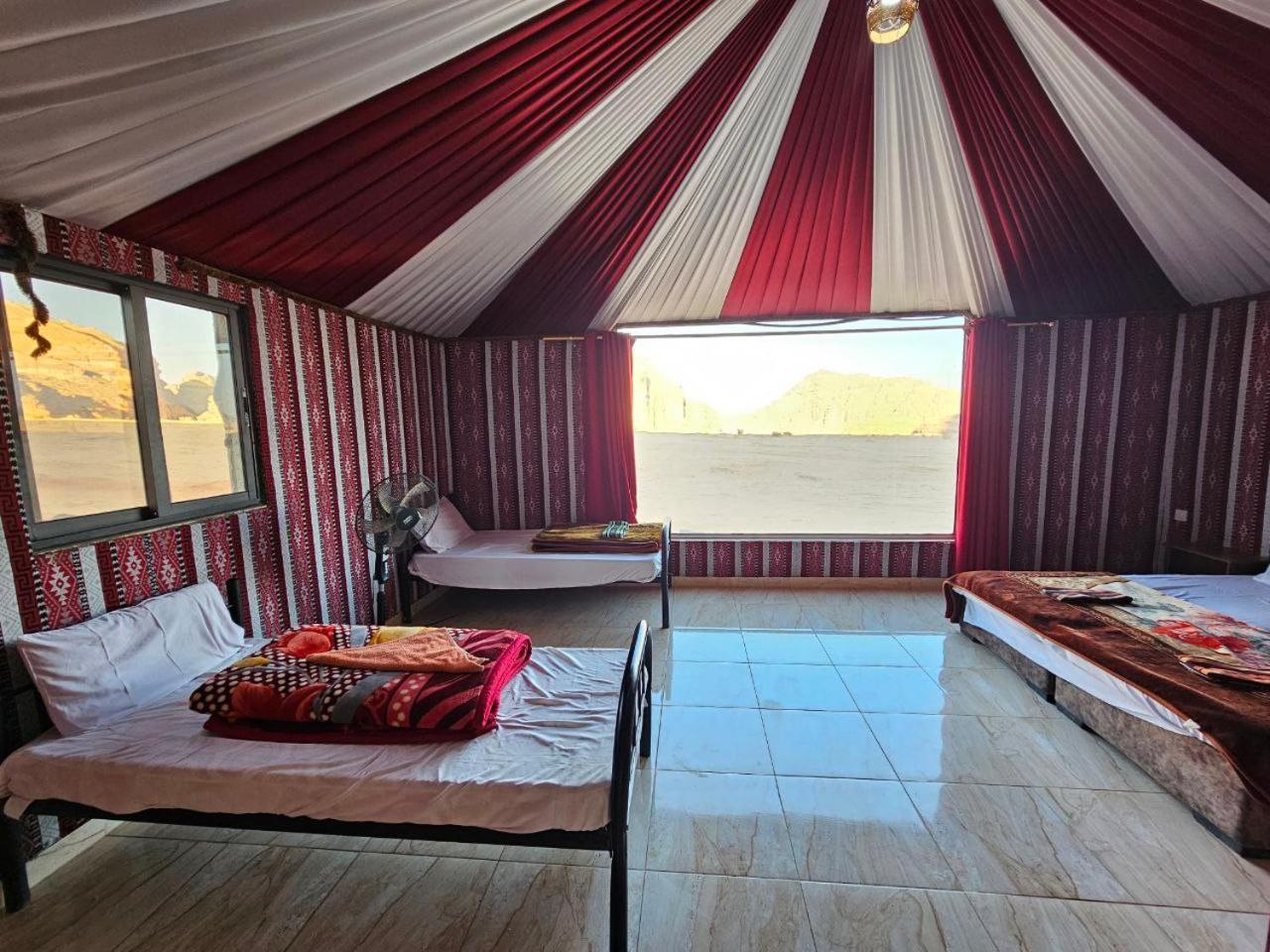 Beduin Star Trail Camp Bed & Breakfast Wadi Rum Bagian luar foto