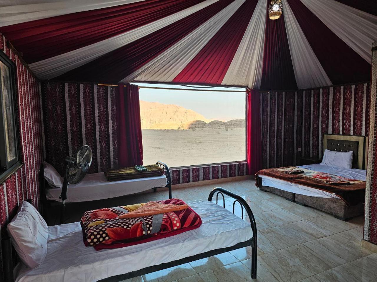Beduin Star Trail Camp Bed & Breakfast Wadi Rum Bagian luar foto