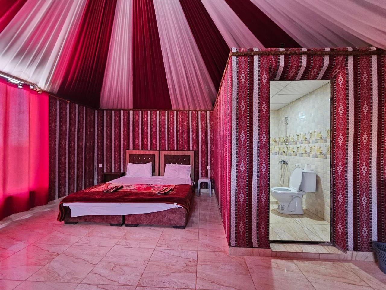 Beduin Star Trail Camp Bed & Breakfast Wadi Rum Bagian luar foto