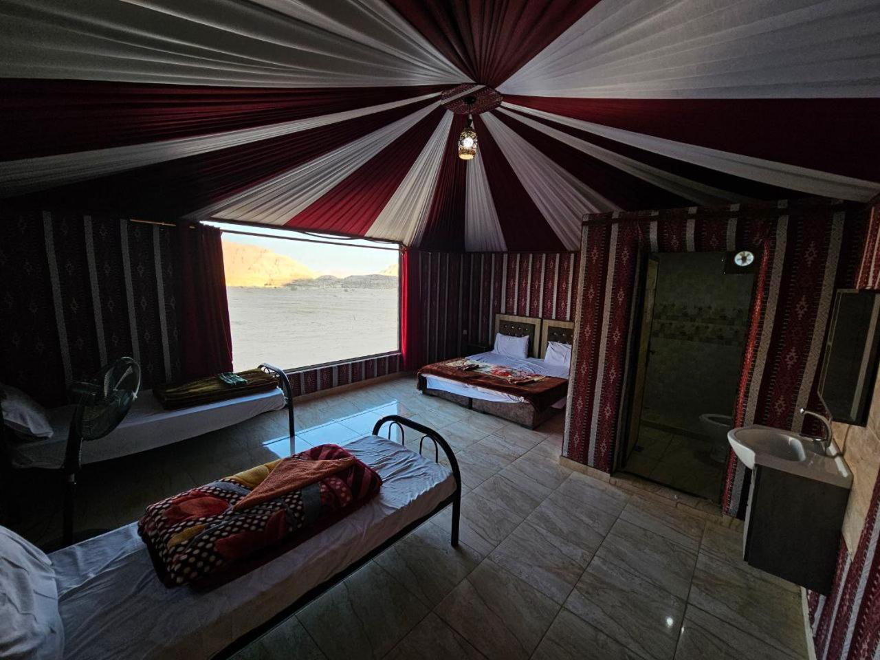 Beduin Star Trail Camp Bed & Breakfast Wadi Rum Bagian luar foto