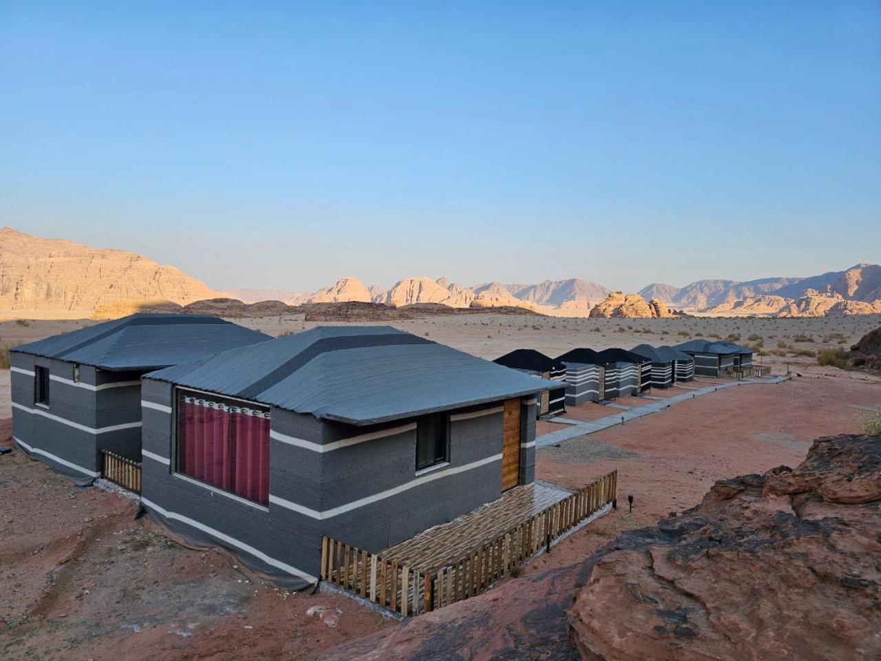 Beduin Star Trail Camp Bed & Breakfast Wadi Rum Bagian luar foto