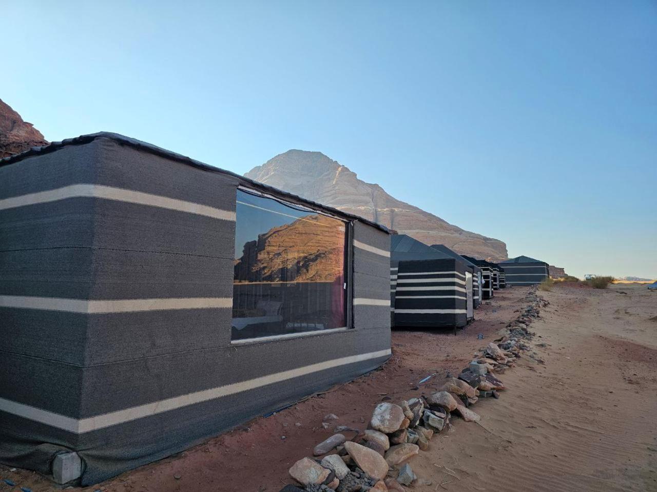 Beduin Star Trail Camp Bed & Breakfast Wadi Rum Bagian luar foto