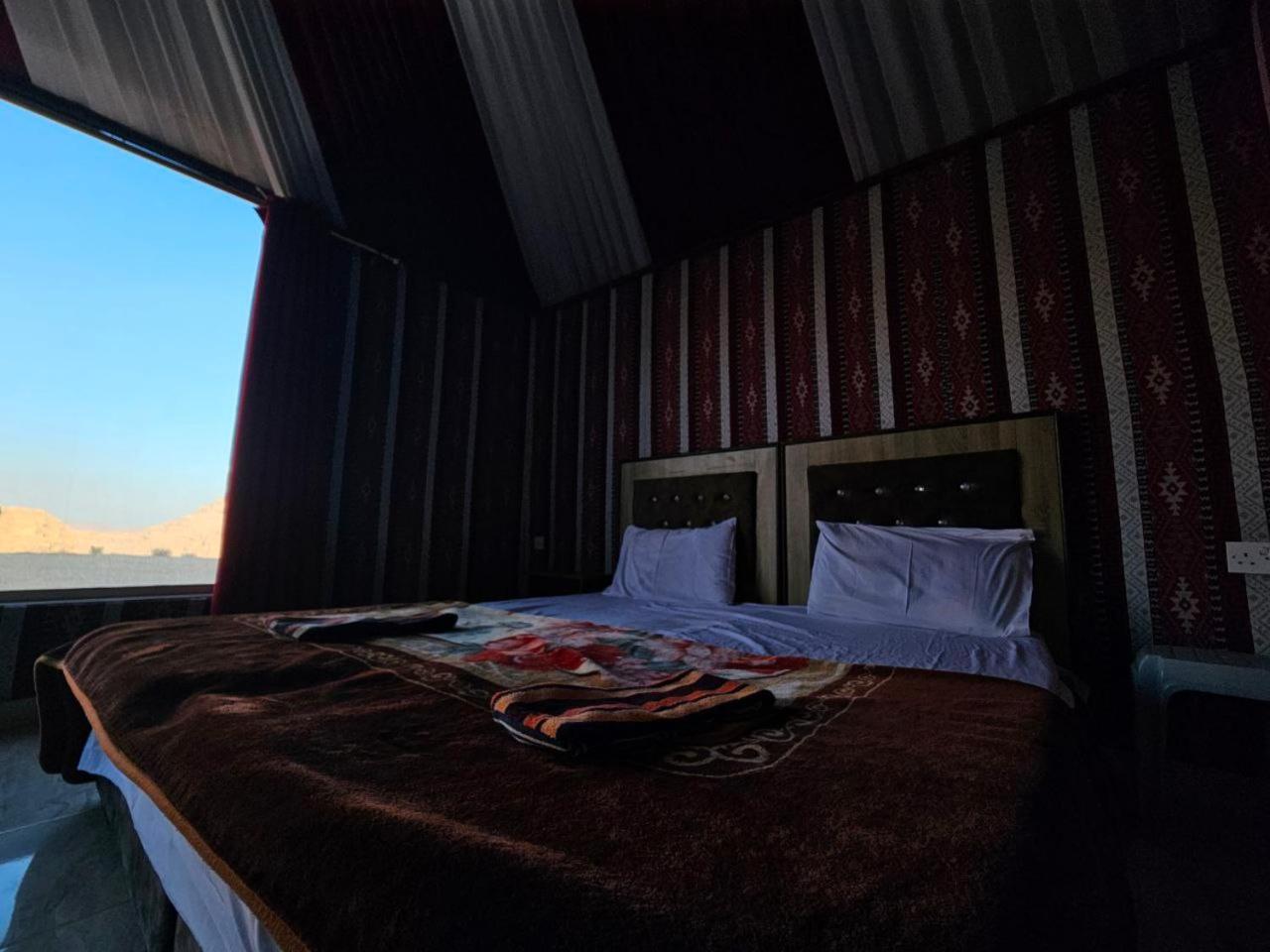 Beduin Star Trail Camp Bed & Breakfast Wadi Rum Bagian luar foto