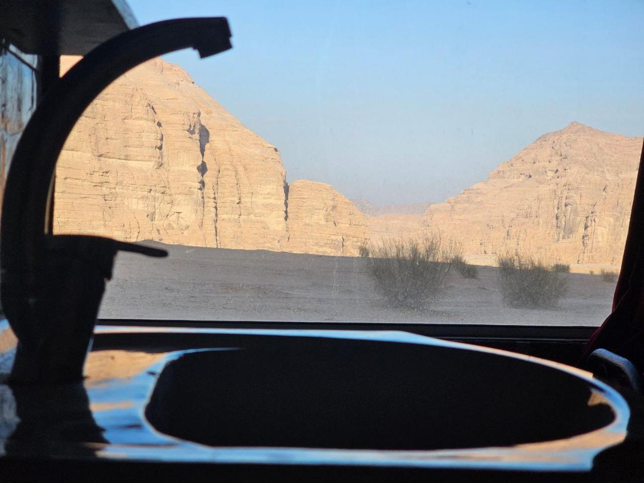 Beduin Star Trail Camp Bed & Breakfast Wadi Rum Bagian luar foto