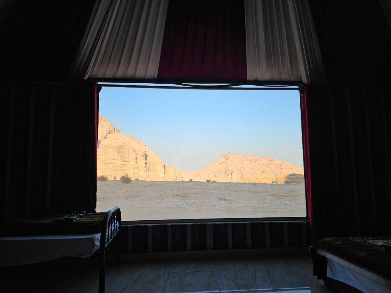 Beduin Star Trail Camp Bed & Breakfast Wadi Rum Bagian luar foto